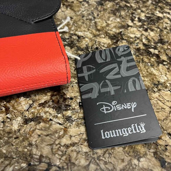 BRAND NEW WITH TAGS DISNEY LOUNGEFLY MICKEY COSPLAY TECH WALLET - Picture 3 of 6